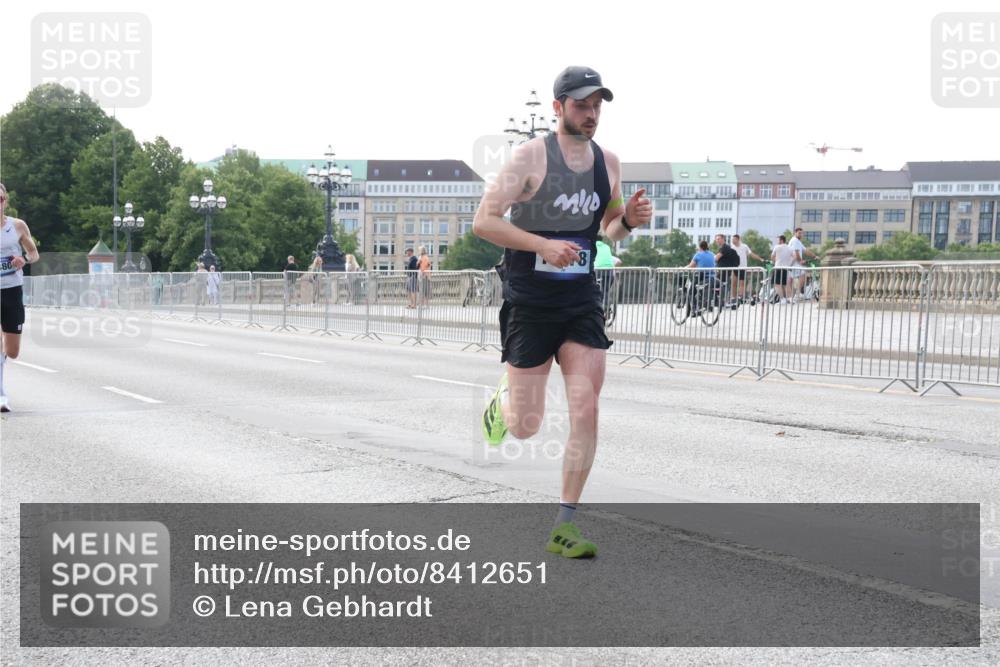 29.06.2025 - hella hamburg halbmarathon Lena Gebhardt http://msf.ph/oto/8412651 29.06.2025 09:39:43 Lombardsbrücke 80, 8, 51, 53, 4524, 6380, 6699, 11342, 11678, 13016, 14188, 14932, 14933, 15166, 16548, 17402, 18694, 18848, 19072, 19108 meine-sportfotos.de