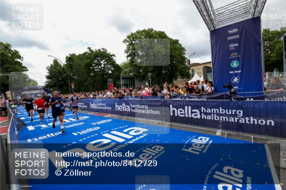 29.06.2025 - hella hamburg halbmarathon Zöllner http://msf.ph/oto/8412729 29.06.2025 10:47:03 Ziel 1139, 1689, 4377, 5472, 9794, 10122, 13728, 14385, 14415, 14449, 14594, 14783, 15825, 16081, 17979 meine-sportfotos.de