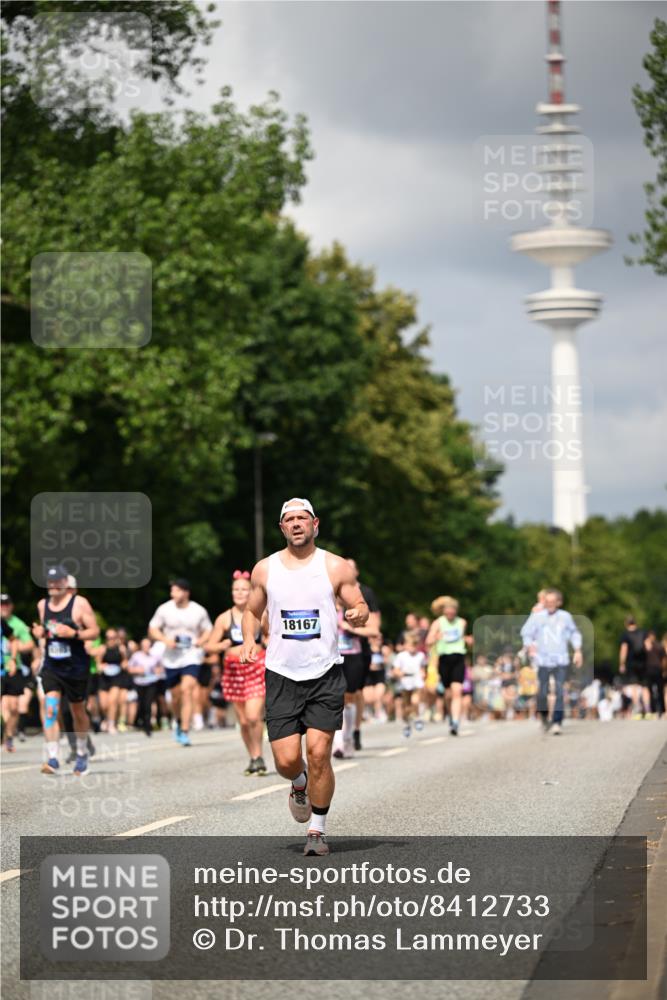 29.06.2025 - hella hamburg halbmarathon Dr. Thomas Lammeyer http://msf.ph/oto/8412733 29.06.2025 10:43:36 Kennedybrücke 1232, 1451, 1883, 2092, 2498, 2524, 2534, 2660, 2893, 4028, 4410, 4603, 5735, 6112, 6342, 6343, 6611, 7053, 7263, 7341, 7350, 7684, 7815, 8243, 8367, 8457, 8783, 9393, 9708, 10001, 10315, 10516, 10554, 10604, 10696, 11129, 11313, 11381, 11382 meine-sportfotos.de