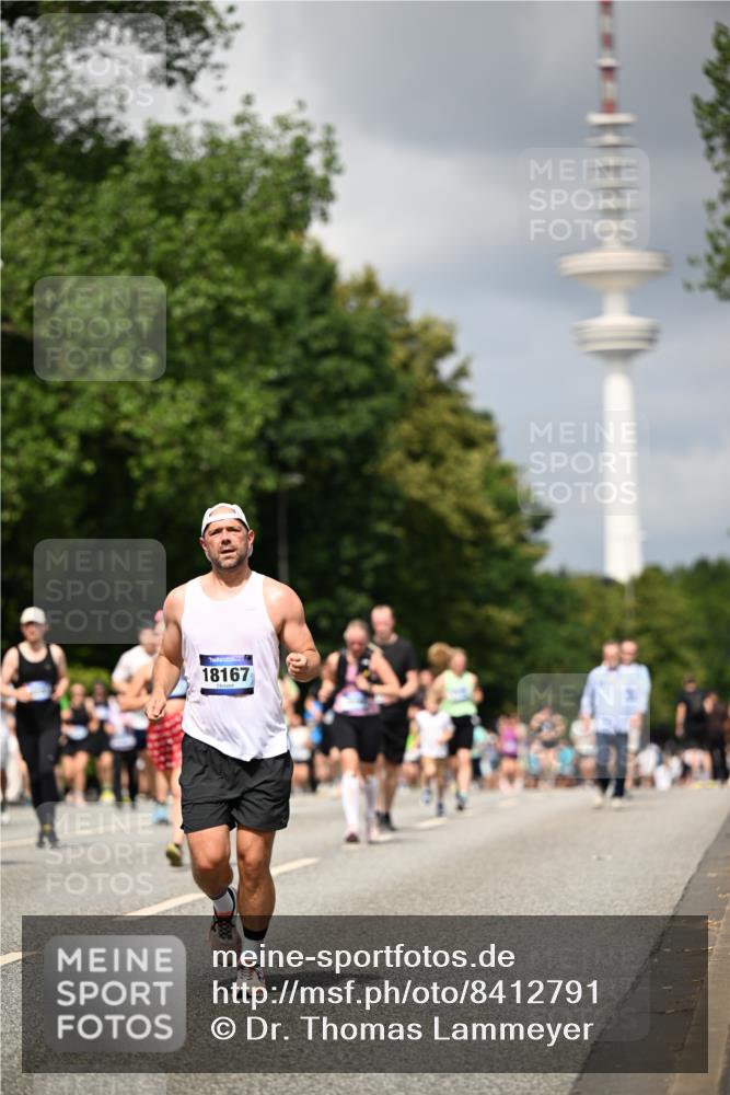 29.06.2025 - hella hamburg halbmarathon Dr. Thomas Lammeyer http://msf.ph/oto/8412791 29.06.2025 10:43:38 Kennedybrücke 1232, 1451, 1883, 2092, 2498, 2534, 2660, 2893, 4028, 4410, 6112, 6342, 6343, 6611, 7053, 7263, 7341, 7684, 7815, 8243, 8367, 8457, 8783, 9393, 9708, 10001, 10315, 10516, 10554, 10604, 10696, 11129, 11313, 11381, 11382 meine-sportfotos.de