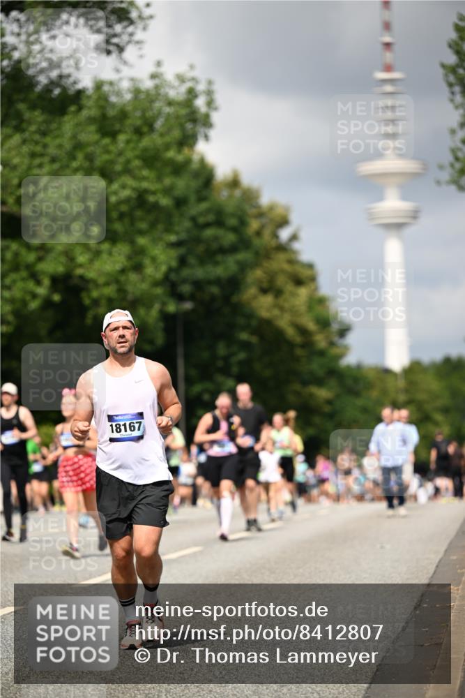 29.06.2025 - hella hamburg halbmarathon Dr. Thomas Lammeyer http://msf.ph/oto/8412807 29.06.2025 10:43:38 Kennedybrücke 1232, 1451, 1883, 2092, 2498, 2534, 2660, 2893, 4028, 4410, 6112, 6342, 6343, 6611, 7053, 7263, 7341, 7684, 7815, 8243, 8367, 8457, 8783, 9393, 9708, 10001, 10315, 10516, 10554, 10604, 10696, 11129, 11313, 11381, 11382 meine-sportfotos.de