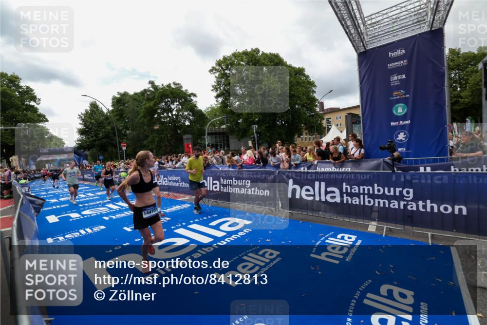 29.06.2025 - hella hamburg halbmarathon Zöllner http://msf.ph/oto/8412813 29.06.2025 10:47:08 Ziel 1460, 4093, 4377, 5472, 6700, 7908, 9794, 10122, 12579, 14415, 14783, 15684, 15825 meine-sportfotos.de