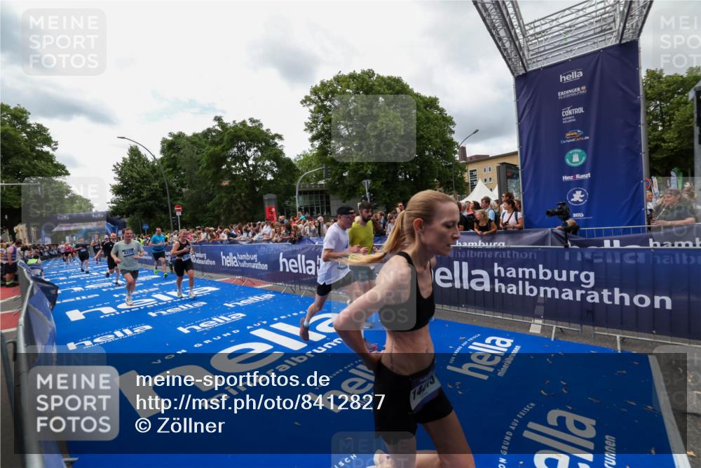 29.06.2025 - hella hamburg halbmarathon Zöllner http://msf.ph/oto/8412827 29.06.2025 10:47:08 Ziel 1460, 4093, 4377, 5472, 6700, 7908, 9794, 10122, 12579, 14415, 14783, 15684, 15825 meine-sportfotos.de