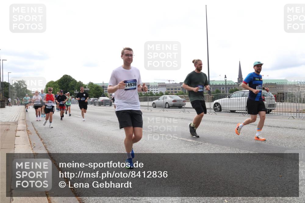 29.06.2025 - hella hamburg halbmarathon Lena Gebhardt http://msf.ph/oto/8412836 29.06.2025 10:25:46 Lombardsbrücke 13663, 5028, 14936, 0845, 10846, 1093, 1305, 1479, 1481, 2278, 3343, 3765, 4378, 4797, 5028, 5497, 6663, 6869, 8881, 9811, 10104, 10219, 10845, 10846, 11139, 11157, 11596, 11662, 11699, 11828, 11859, 12074, 12505, 12838, 12945, 12946, 13510, 13653, 13842, 14179, 14223, 14936, 15016, 15119, 15283, 16289, 16354, 16381, 16421, 16422, 16927, 17369, 19144 meine-sportfotos.de