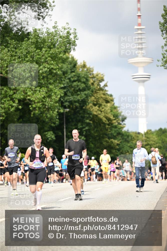 29.06.2025 - hella hamburg halbmarathon Dr. Thomas Lammeyer http://msf.ph/oto/8412947 29.06.2025 10:43:42 Kennedybrücke 1232, 2092, 2498, 2893, 3353, 4855, 6112, 6321, 6342, 6343, 6611, 7053, 7125, 7263, 7501, 7684, 7815, 8243, 8367, 8457, 8783, 9393, 9708, 10001, 10315, 10516, 10554, 10604, 10696, 10888, 11129, 11313, 11381, 11382 meine-sportfotos.de