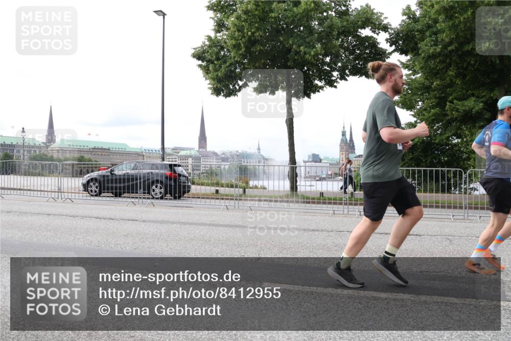 29.06.2025 - hella hamburg halbmarathon Lena Gebhardt http://msf.ph/oto/8412955 29.06.2025 10:25:48 Lombardsbrücke 1093, 1305, 1479, 1481, 2278, 3343, 3765, 4378, 4797, 5028, 5497, 6663, 6869, 8276, 8881, 9811, 10104, 10219, 10845, 10846, 11139, 11157, 11596, 11662, 11699, 11828, 11859, 12074, 12505, 12838, 12945, 12946, 13653, 13842, 14179, 14223, 14356, 14936, 15016, 15119, 15283, 16289, 16354, 16381, 16422, 16927, 17369, 19144 meine-sportfotos.de