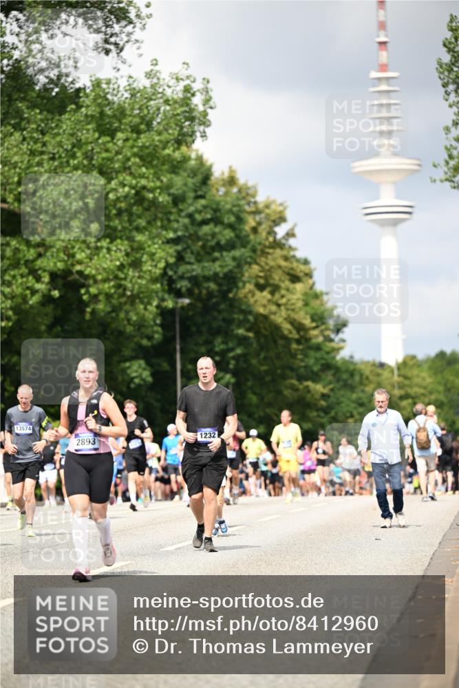 29.06.2025 - hella hamburg halbmarathon Dr. Thomas Lammeyer http://msf.ph/oto/8412960 29.06.2025 10:43:42 Kennedybrücke 1232, 2092, 2498, 2893, 3353, 4855, 6112, 6321, 6342, 6343, 6611, 7053, 7125, 7263, 7501, 7684, 7815, 8243, 8367, 8457, 8783, 9393, 9708, 10001, 10315, 10516, 10554, 10604, 10696, 10888, 11129, 11313, 11381, 11382 meine-sportfotos.de