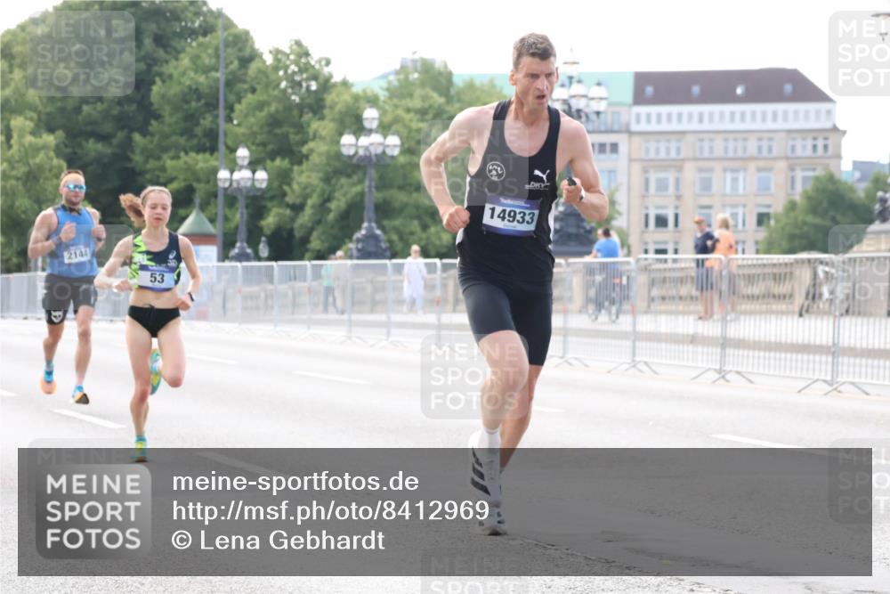 29.06.2025 - hella hamburg halbmarathon Lena Gebhardt http://msf.ph/oto/8412969 29.06.2025 09:39:48 Lombardsbrücke 2144, 53, 14933, 51, 53, 2144, 2659, 3720, 4524, 6380, 6699, 11342, 11678, 13016, 14932, 14933, 15166, 16120, 16548, 17402, 18694, 18848, 19072, 19108 meine-sportfotos.de