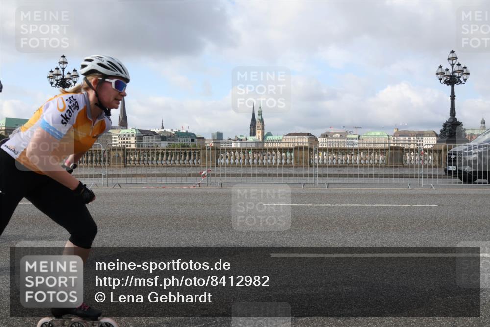 29.06.2025 - hella hamburg halbmarathon Lena Gebhardt http://msf.ph/oto/8412982 29.06.2025 08:55:43 Lombardsbrücke  meine-sportfotos.de