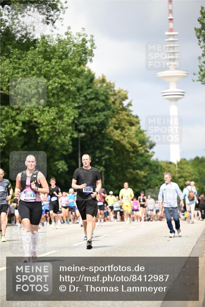29.06.2025 - hella hamburg halbmarathon Dr. Thomas Lammeyer http://msf.ph/oto/8412987 29.06.2025 10:43:43 Kennedybrücke 1232, 2092, 2498, 2893, 3353, 4855, 6112, 6321, 6342, 6343, 6611, 7053, 7125, 7263, 7501, 7684, 7815, 8243, 8367, 8457, 8783, 9393, 9708, 10001, 10315, 10516, 10554, 10604, 10696, 10888, 11313, 11381, 11382 meine-sportfotos.de