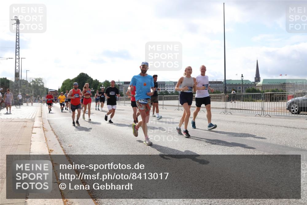 29.06.2025 - hella hamburg halbmarathon Lena Gebhardt http://msf.ph/oto/8413017 29.06.2025 10:04:44 Lombardsbrücke 10834, 17434, 586, 1126, 1213, 1316, 1347, 1377, 1559, 1674, 2011, 2463, 2628, 2698, 2852, 3994, 4146, 4293, 4394, 4538, 4587, 4951, 5354, 5365, 5869, 5976, 6311, 6709, 7302, 8049, 8217, 9019, 9489, 10100, 10213, 10709, 10834, 10962, 11088, 11551, 11595, 12125, 12924, 12998, 13242, 13533, 13625, 14340, 14436, 14917, 15532, 16128, 16134, 16145, 16357, 16579, 16753, 16989, 16995, 17071, 17112, 17113, 17434, 17814, 17818 meine-sportfotos.de