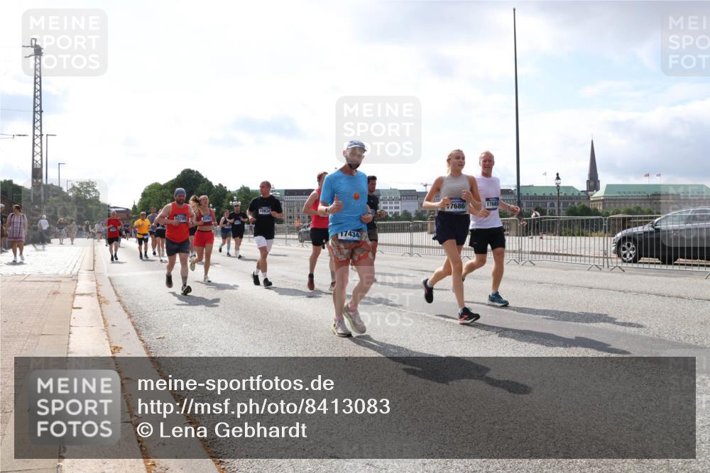 29.06.2025 - hella hamburg halbmarathon Lena Gebhardt http://msf.ph/oto/8413083 29.06.2025 10:04:44 Lombardsbrücke 10709, 4293, 10834, 17434, 7686, 17685, 1126, 1213, 1316, 1347, 1377, 1559, 1674, 2011, 2463, 2628, 2698, 2852, 3994, 4146, 4293, 4394, 4538, 4587, 4951, 5354, 5365, 5869, 5976, 6311, 6709, 7302, 8049, 8217, 9019, 9489, 10100, 10213, 10709, 10834, 10962, 11088, 11551, 11595, 12125, 12924, 12998, 13242, 13533, 13625, 14340, 14436, 14917, 15532, 16128, 16134, 16145, 16357, 16579, 16753, 16989, 16995, 17071, 17112, 17113, 17434, 17814, 17818 meine-sportfotos.de