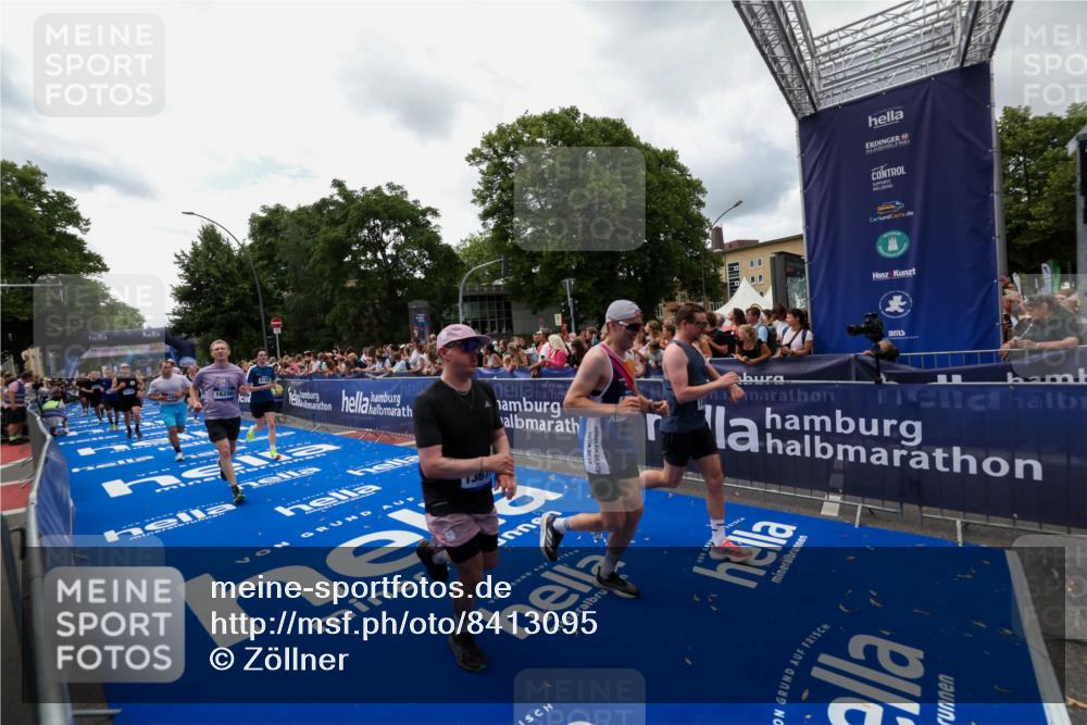 29.06.2025 - hella hamburg halbmarathon Zöllner http://msf.ph/oto/8413095 29.06.2025 10:47:23 Ziel 2274, 2864, 5024, 6134, 6168, 6203, 10423, 11077, 11491, 11518, 13672, 13782, 14722, 15611, 16089, 16286, 18856 meine-sportfotos.de