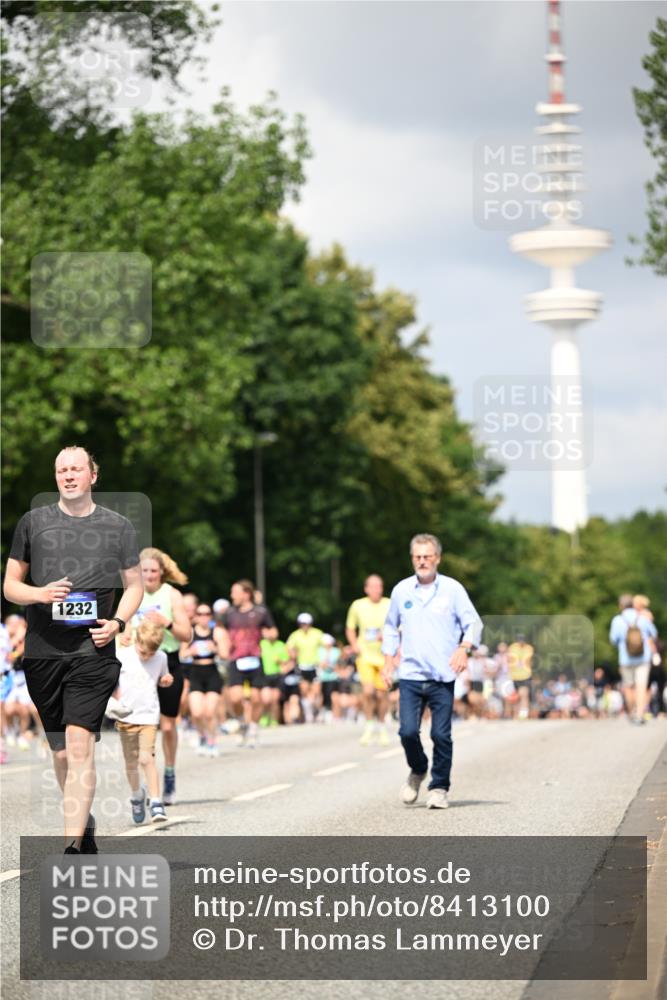 29.06.2025 - hella hamburg halbmarathon Dr. Thomas Lammeyer http://msf.ph/oto/8413100 29.06.2025 10:43:46 Kennedybrücke 1232, 2498, 2893, 3353, 3727, 4855, 6321, 6342, 6343, 6611, 7053, 7125, 7263, 7501, 7684, 8243, 8367, 8457, 8783, 9393, 9455, 9708, 10001, 10315, 10516, 10554, 10888, 10901, 11313, 11381, 11382 meine-sportfotos.de