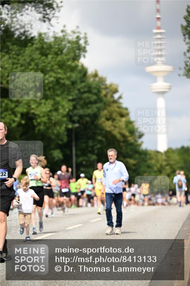 29.06.2025 - hella hamburg halbmarathon Dr. Thomas Lammeyer http://msf.ph/oto/8413133 29.06.2025 10:43:47 Kennedybrücke 1232, 2498, 2893, 3353, 3727, 4659, 4855, 6321, 6342, 6343, 6611, 7053, 7125, 7263, 7501, 7684, 8243, 8367, 8457, 8783, 9393, 9455, 9708, 10001, 10315, 10516, 10554, 10888, 10901, 11313, 11381, 11382 meine-sportfotos.de