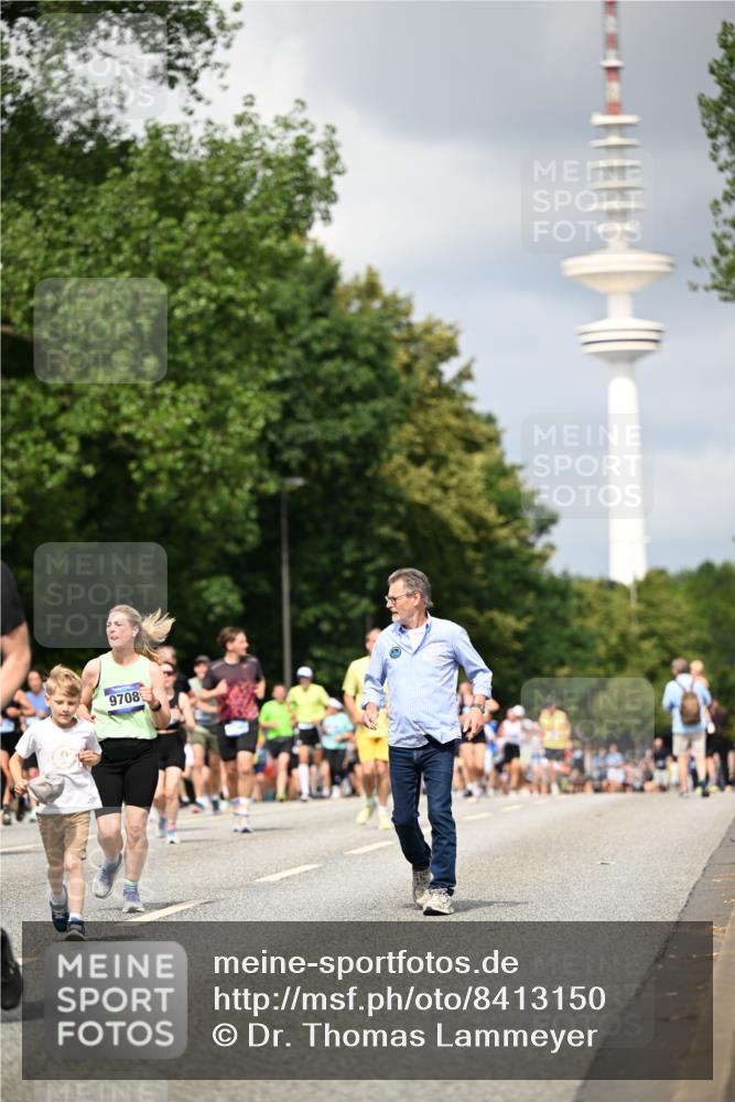 29.06.2025 - hella hamburg halbmarathon Dr. Thomas Lammeyer http://msf.ph/oto/8413150 29.06.2025 10:43:47 Kennedybrücke 1232, 2498, 2893, 3353, 3727, 4659, 4855, 6321, 6342, 6343, 6611, 7053, 7125, 7263, 7501, 7684, 8243, 8367, 8457, 8783, 9393, 9455, 9708, 10001, 10315, 10516, 10554, 10888, 10901, 11313, 11381, 11382 meine-sportfotos.de