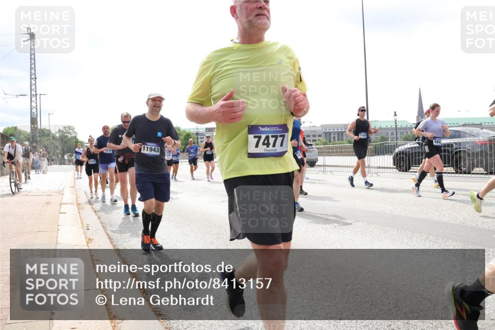 29.06.2025 - hella hamburg halbmarathon Lena Gebhardt http://msf.ph/oto/8413157 29.06.2025 10:42:00 Lombardsbrücke 6430, 648, 11943, 7477, 11659, 1039, 1314, 1509, 1623, 1624, 1648, 1712, 1752, 2145, 2153, 2523, 2974, 3276, 3326, 3459, 3460, 3568, 4329, 4541, 4735, 4736, 4787, 4885, 5419, 5432, 5671, 6136, 6137, 6153, 6320, 6430, 6436, 6450, 6618, 6837, 6846, 6917, 7357, 7477, 7955, 7968, 8004, 8014, 8162, 8163, 8300, 8301, 8443, 8712, 8848, 8897, 8908, 9008, 9223, 9370, 9467, 9588, 10027, 10623, 11011 meine-sportfotos.de