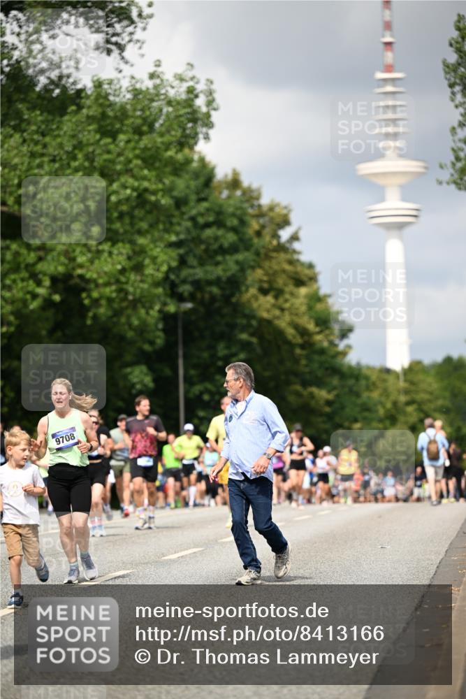 29.06.2025 - hella hamburg halbmarathon Dr. Thomas Lammeyer http://msf.ph/oto/8413166 29.06.2025 10:43:48 Kennedybrücke 1232, 2498, 2893, 3353, 3727, 4523, 4659, 4855, 6321, 6342, 6343, 6611, 6698, 7053, 7125, 7263, 7501, 7684, 8243, 8367, 8457, 8783, 9393, 9455, 9708, 10001, 10315, 10516, 10554, 10888, 10901, 11313, 11381, 11382 meine-sportfotos.de