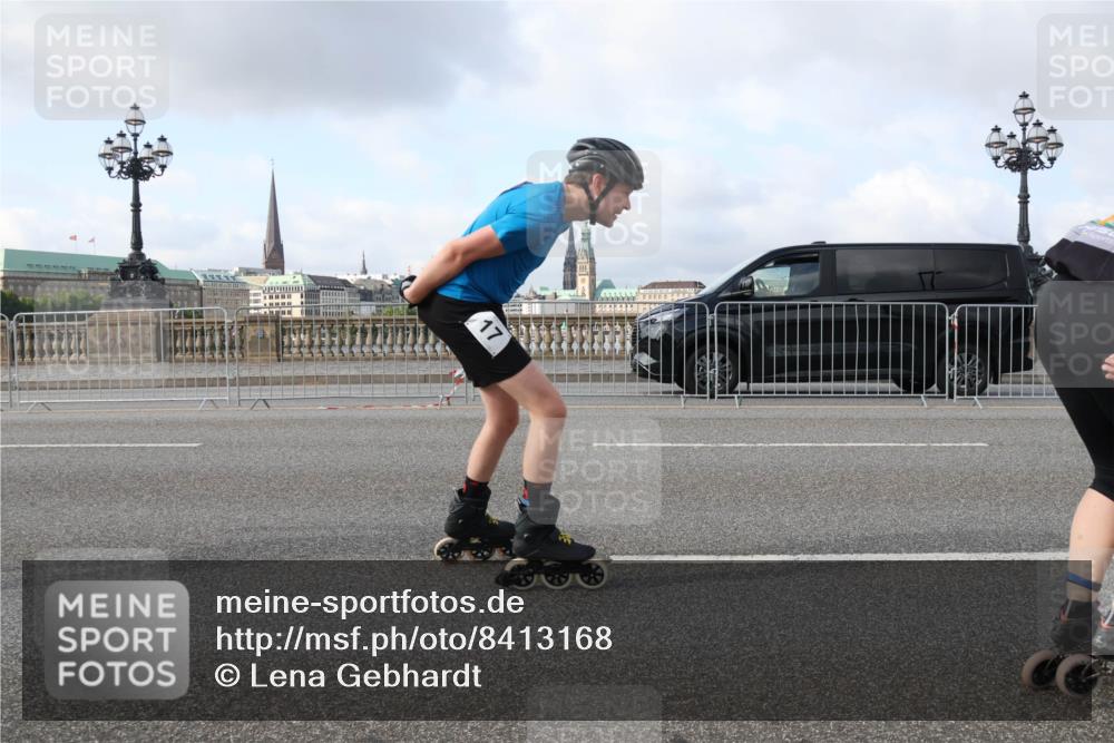 29.06.2025 - hella hamburg halbmarathon Lena Gebhardt http://msf.ph/oto/8413168 29.06.2025 08:55:44 Lombardsbrücke 17 meine-sportfotos.de