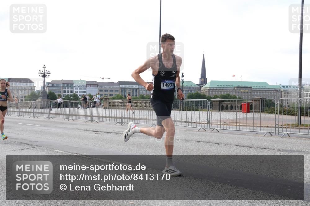 29.06.2025 - hella hamburg halbmarathon Lena Gebhardt http://msf.ph/oto/8413170 29.06.2025 09:39:50 Lombardsbrücke 55, 14933, 51, 53, 2144, 2659, 3720, 4524, 6380, 6699, 11342, 11678, 13016, 14717, 14932, 14933, 15166, 16120, 16548, 17402, 18694, 18848, 19072, 19108 meine-sportfotos.de