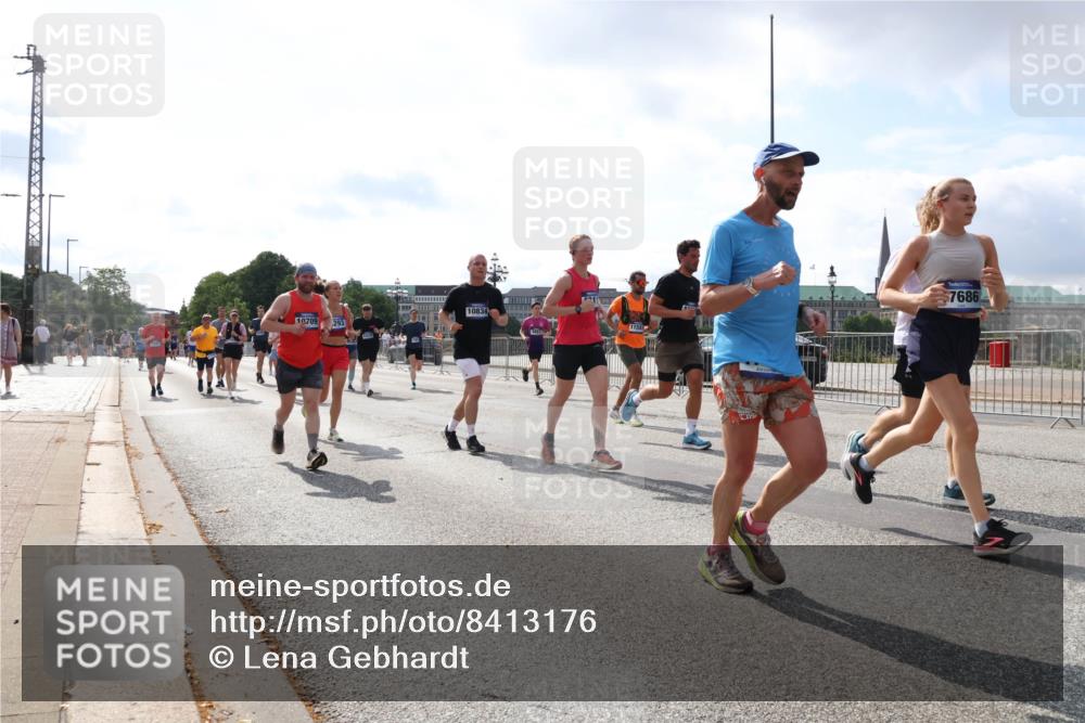 29.06.2025 - hella hamburg halbmarathon Lena Gebhardt http://msf.ph/oto/8413176 29.06.2025 10:04:45 Lombardsbrücke 10834, 10709, 1155, 293, 7686, 1126, 1213, 1316, 1347, 1377, 1559, 1674, 2011, 2424, 2463, 2628, 2698, 2852, 3994, 4146, 4293, 4394, 4538, 4587, 4951, 5354, 5365, 5869, 6311, 6709, 7302, 8049, 8217, 9019, 9489, 10100, 10213, 10709, 10834, 10962, 11088, 11551, 11595, 12125, 12924, 12998, 13242, 13533, 13625, 14340, 14436, 14917, 15532, 16128, 16134, 16145, 16357, 16579, 16753, 16989, 16995, 17071, 17112, 17113, 17434, 17814, 17818 meine-sportfotos.de