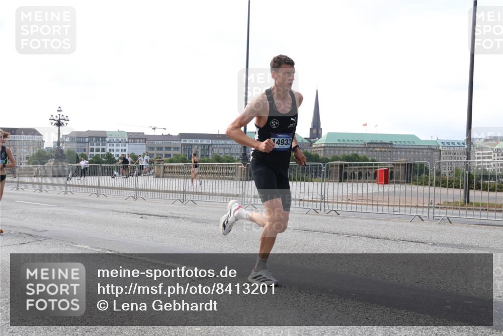 29.06.2025 - hella hamburg halbmarathon Lena Gebhardt http://msf.ph/oto/8413201 29.06.2025 09:39:50 Lombardsbrücke 14933, 51, 53, 2144, 2659, 3720, 4524, 6380, 6699, 11342, 11678, 13016, 14717, 14932, 14933, 15166, 16120, 16548, 17402, 18694, 18848, 19072, 19108 meine-sportfotos.de
