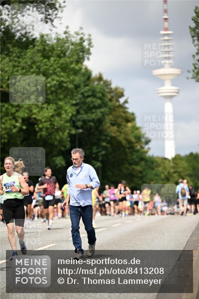 29.06.2025 - hella hamburg halbmarathon Dr. Thomas Lammeyer http://msf.ph/oto/8413208 29.06.2025 10:43:49 Kennedybrücke 1232, 2498, 2893, 3353, 3727, 4523, 4659, 4855, 6321, 6342, 6343, 6611, 6698, 7053, 7125, 7263, 7501, 7684, 8243, 8367, 8457, 8783, 9393, 9455, 9708, 10001, 10315, 10516, 10554, 10714, 10888, 10901, 11313, 11381, 11382 meine-sportfotos.de