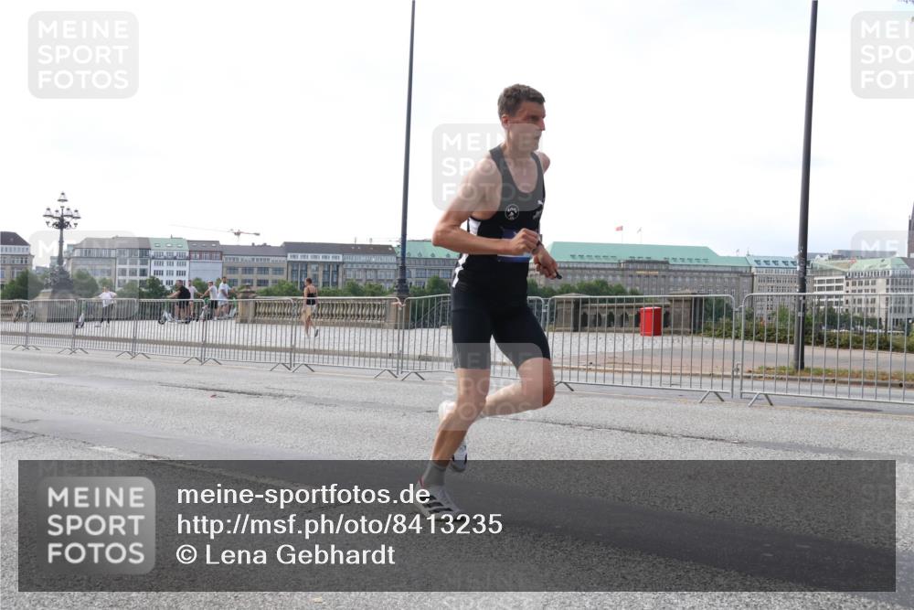 29.06.2025 - hella hamburg halbmarathon Lena Gebhardt http://msf.ph/oto/8413235 29.06.2025 09:39:50 Lombardsbrücke 51, 53, 2144, 2659, 3720, 4524, 6380, 6699, 11342, 11678, 13016, 14717, 14932, 14933, 15166, 16120, 16548, 17402, 18694, 18848, 19072, 19108 meine-sportfotos.de