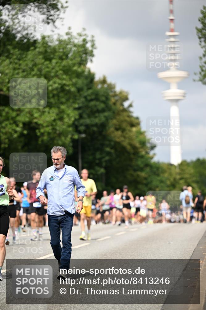 29.06.2025 - hella hamburg halbmarathon Dr. Thomas Lammeyer http://msf.ph/oto/8413246 29.06.2025 10:43:50 Kennedybrücke 1232, 2498, 2893, 3353, 3727, 4523, 4659, 4855, 6321, 6342, 6343, 6611, 6698, 7053, 7125, 7263, 7501, 7684, 8243, 8367, 8457, 8783, 9393, 9455, 9708, 10001, 10315, 10516, 10554, 10714, 10888, 10901, 11381, 11382 meine-sportfotos.de