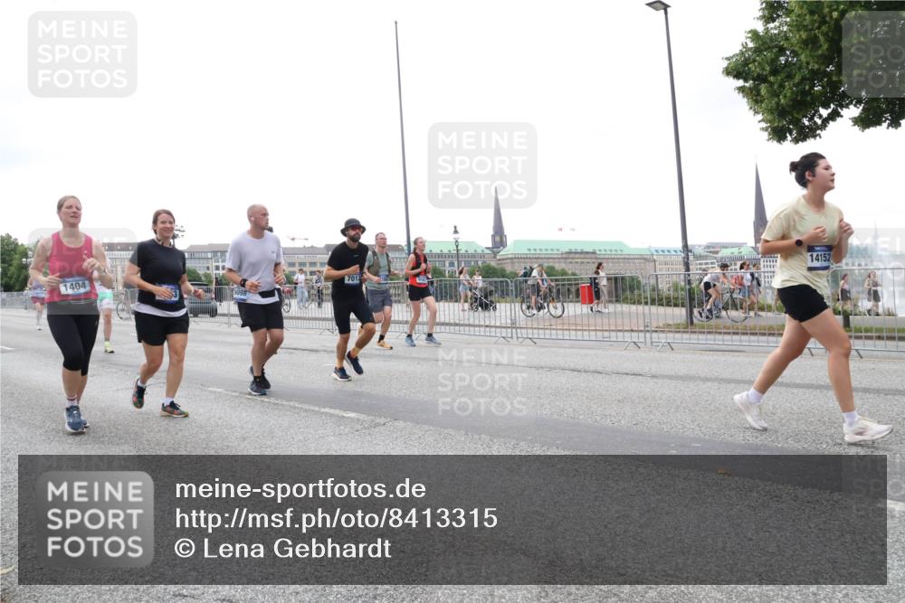 29.06.2025 - hella hamburg halbmarathon Lena Gebhardt http://msf.ph/oto/8413315 29.06.2025 10:51:19 Lombardsbrücke 1404, 7012, 14152, 1129, 1203, 1208, 1404, 1478, 1617, 1997, 2202, 2308, 2358, 2380, 2484, 2485, 2736, 2778, 2859, 3934, 4156, 4652, 4713, 4748, 4808, 4848, 4878, 4920, 5286, 5289, 5291, 5357, 5394, 5530, 5716, 5717, 6091, 6885, 6945, 6954, 6961, 7012, 7141, 7769, 7770, 7771, 7825, 7841, 7871, 7992, 8040, 8125, 8410, 8672, 8779, 8986, 9166, 9167, 9340, 9582, 9583, 9763, 10029, 10496, 10552, 10614, 10636, 11034, 11052, 11252, 11268, 11575, 11577, 14534 meine-sportfotos.de