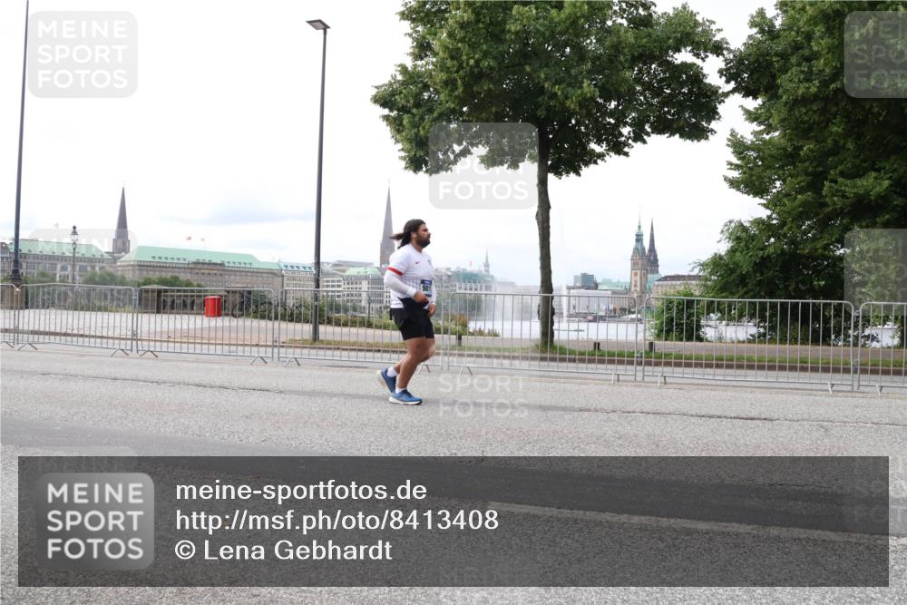 29.06.2025 - hella hamburg halbmarathon Lena Gebhardt http://msf.ph/oto/8413408 29.06.2025 10:25:53 Lombardsbrücke 1093, 1305, 1479, 1481, 3343, 3765, 4378, 4797, 5028, 5497, 6663, 8276, 8674, 8881, 9811, 10104, 10219, 10845, 10846, 11139, 11157, 11596, 11662, 11699, 11828, 11859, 12074, 12505, 12838, 12945, 12946, 13653, 13842, 14063, 14179, 14223, 14356, 14726, 14936, 15283, 16289, 16354, 16381, 16927, 17369, 19144 meine-sportfotos.de