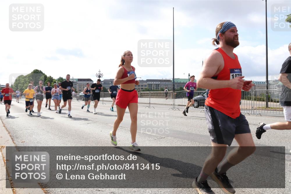 29.06.2025 - hella hamburg halbmarathon Lena Gebhardt http://msf.ph/oto/8413415 29.06.2025 10:04:47 Lombardsbrücke 1010, 15532, 10700, 1126, 1213, 1316, 1347, 1377, 1559, 1674, 2011, 2424, 2463, 2628, 2698, 2852, 3071, 3413, 3994, 4146, 4293, 4394, 4538, 4587, 4951, 5354, 5365, 5869, 6311, 7302, 8049, 8089, 8217, 9019, 9489, 10100, 10213, 10709, 10834, 10962, 11088, 11551, 11595, 12125, 12924, 12998, 13242, 13327, 13533, 13625, 14340, 14436, 14917, 15532, 16128, 16134, 16145, 16357, 16579, 16753, 16989, 16995, 17112, 17113, 17434, 17814, 17818, 18189 meine-sportfotos.de