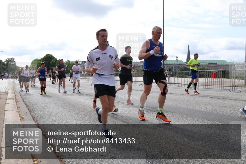 29.06.2025 - hella hamburg halbmarathon Lena Gebhardt http://msf.ph/oto/8413433 29.06.2025 10:17:21 Lombardsbrücke 14199, 1298, 466, 1083, 1137, 1204, 1298, 1331, 1348, 1356, 1477, 1553, 2225, 2259, 2305, 2860, 2908, 3210, 3464, 3466, 3622, 3802, 3803, 4194, 4218, 4852, 5023, 5390, 5929, 5930, 5995, 6126, 6128, 6254, 6336, 6352, 6520, 6522, 6786, 7011, 7114, 7115, 7257, 7291, 7345, 7360, 7376, 7410, 7445, 7566, 7647, 7844, 7924, 7928, 7945, 8210, 8253, 8263, 8309, 8351, 8433, 8513, 8558, 8895, 8983, 9152, 9259, 9848 meine-sportfotos.de