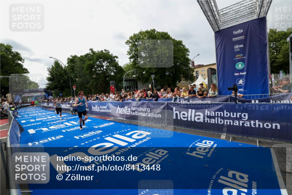 29.06.2025 - hella hamburg halbmarathon Zöllner http://msf.ph/oto/8413448 29.06.2025 10:24:17 Ziel 5612, 6816, 7331, 18569 meine-sportfotos.de