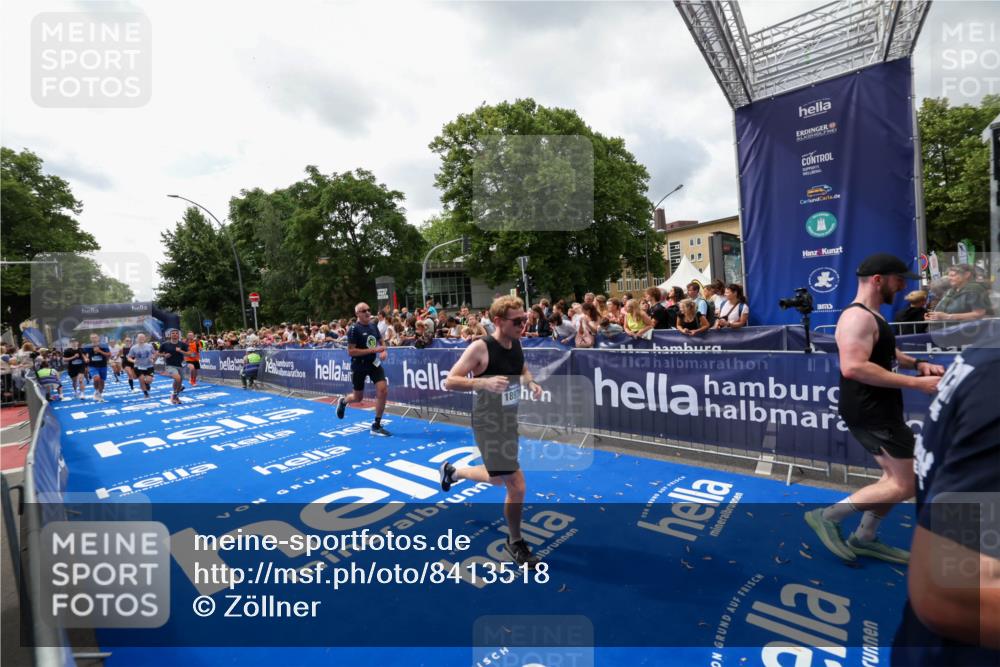 29.06.2025 - hella hamburg halbmarathon Zöllner http://msf.ph/oto/8413518 29.06.2025 10:47:44 Ziel 1320, 2708, 7962, 10969, 10988, 11283, 13948, 14618, 14619, 15451, 15478, 16205, 17229, 18430, 18970 meine-sportfotos.de