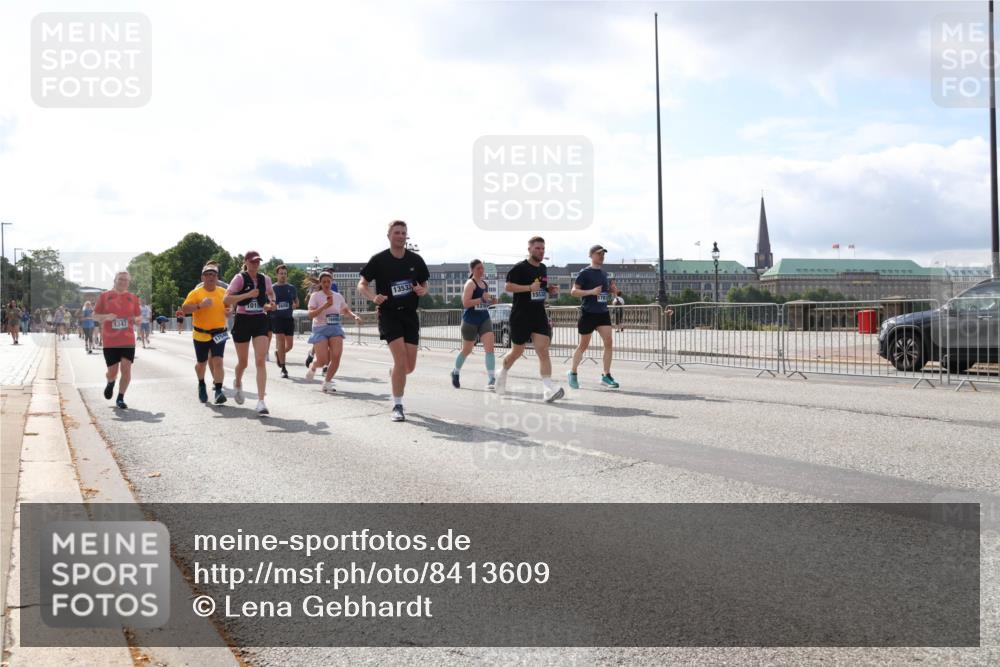 29.06.2025 - hella hamburg halbmarathon Lena Gebhardt http://msf.ph/oto/8413609 29.06.2025 10:04:48 Lombardsbrücke 2008, 1347, 13533, 1126, 1213, 1316, 1347, 1377, 1559, 1674, 2011, 2424, 2463, 2628, 2698, 2852, 3071, 3413, 3994, 4146, 4293, 4394, 4538, 4951, 5354, 5365, 5869, 6311, 7302, 8049, 8089, 8217, 9019, 9489, 10100, 10213, 10709, 10834, 10962, 11088, 11551, 11595, 12125, 12924, 12998, 13242, 13327, 13533, 13625, 14436, 14917, 15532, 16128, 16134, 16145, 16357, 16579, 16753, 16989, 16995, 17112, 17113, 17434, 17814, 17818, 18189 meine-sportfotos.de