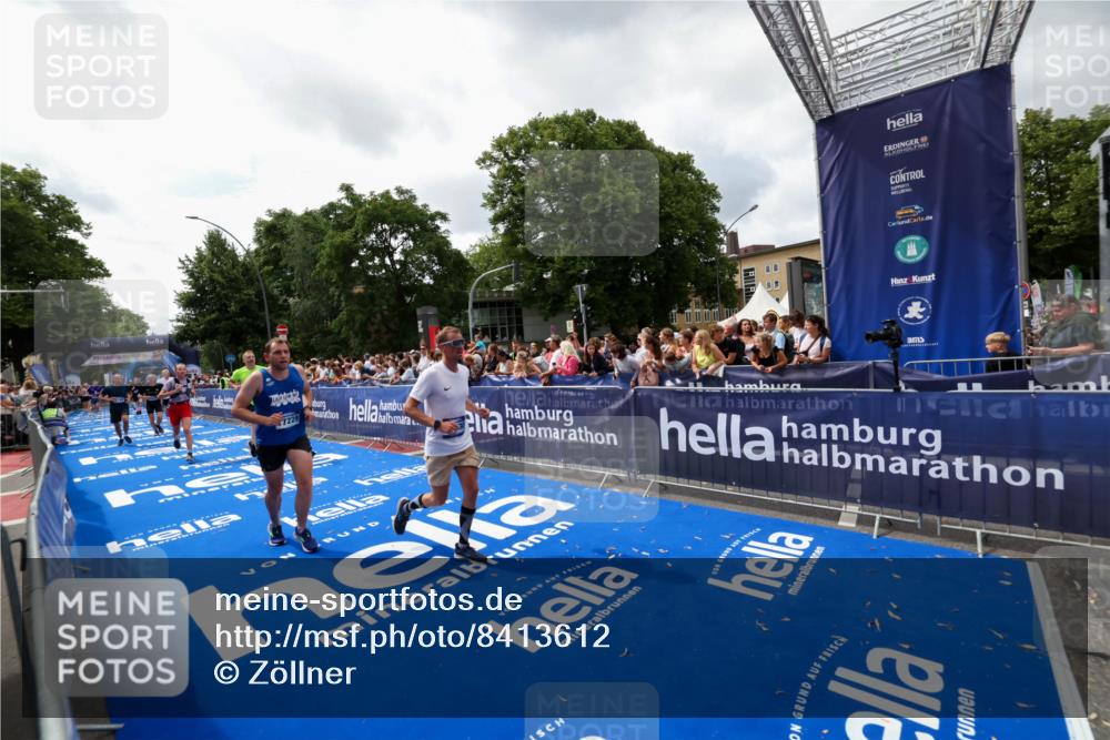 29.06.2025 - hella hamburg halbmarathon Zöllner http://msf.ph/oto/8413612 29.06.2025 10:47:50 Ziel 2340, 5915, 8564, 11283, 11961, 12679, 14383, 15478, 17229, 18356, 18430, 18836 meine-sportfotos.de