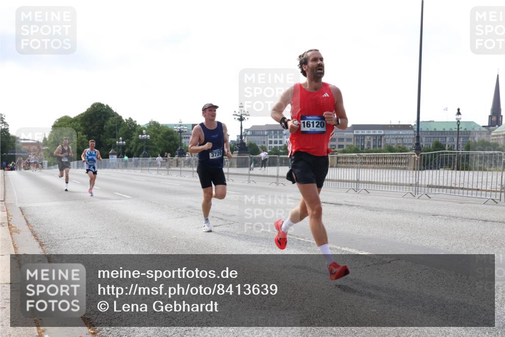 29.06.2025 - hella hamburg halbmarathon Lena Gebhardt http://msf.ph/oto/8413639 29.06.2025 09:39:53 Lombardsbrücke 3720, 16120, 51, 53, 2144, 2659, 3720, 6380, 6699, 11342, 11678, 13016, 14717, 14932, 14933, 15166, 16120, 16548, 17402, 18694, 18848, 19108 meine-sportfotos.de