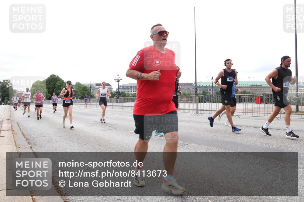29.06.2025 - hella hamburg halbmarathon Lena Gebhardt http://msf.ph/oto/8413673 29.06.2025 10:25:55 Lombardsbrücke 1481, 3765, 12074, 14223, 479, 1093, 1305, 1479, 1481, 3343, 3765, 4378, 4797, 5028, 5497, 6159, 6663, 8276, 8674, 8881, 9811, 10104, 10219, 10845, 10846, 11139, 11596, 11662, 11699, 11828, 11859, 12074, 12505, 12838, 12945, 12946, 13653, 13842, 14063, 14179, 14223, 14356, 14726, 14936, 15283, 16289, 16354, 16381, 16927, 17369, 19144 meine-sportfotos.de