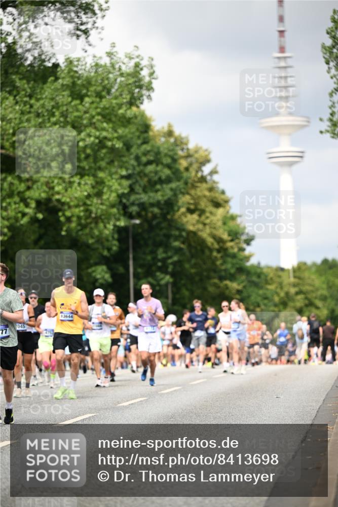 29.06.2025 - hella hamburg halbmarathon Dr. Thomas Lammeyer http://msf.ph/oto/8413698 29.06.2025 10:44:07 Kennedybrücke 1760, 2313, 2976, 3046, 3237, 3353, 3515, 3727, 3882, 3883, 3884, 4173, 4523, 4659, 4752, 4855, 6321, 6427, 6698, 6739, 7045, 7125, 7455, 7501, 7524, 8612, 8865, 8866, 9455, 9698, 9747, 9777, 10441, 10512, 10626, 10714, 10818, 10888, 10901, 11175, 11242 meine-sportfotos.de