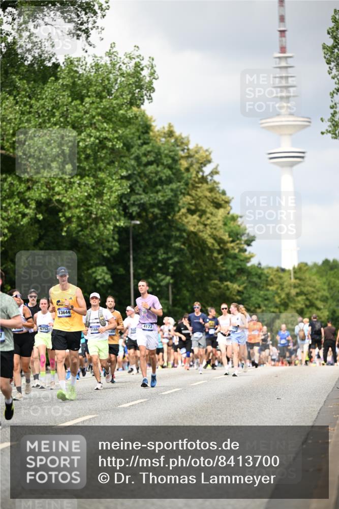 29.06.2025 - hella hamburg halbmarathon Dr. Thomas Lammeyer http://msf.ph/oto/8413700 29.06.2025 10:44:07 Kennedybrücke 1760, 2313, 2976, 3046, 3237, 3353, 3515, 3727, 3882, 3883, 3884, 4173, 4523, 4659, 4752, 4855, 6321, 6427, 6698, 6739, 7045, 7125, 7455, 7501, 7524, 8612, 8865, 8866, 9455, 9698, 9747, 9777, 10441, 10512, 10626, 10714, 10818, 10888, 10901, 11175, 11242 meine-sportfotos.de