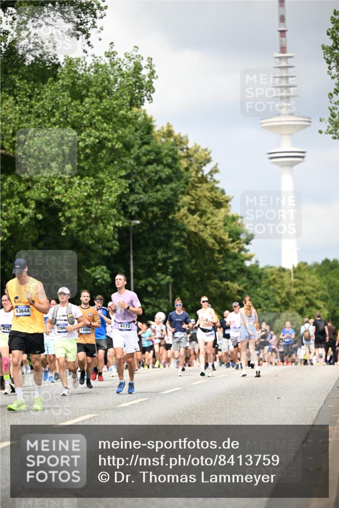 29.06.2025 - hella hamburg halbmarathon Dr. Thomas Lammeyer http://msf.ph/oto/8413759 29.06.2025 10:44:09 Kennedybrücke 1760, 2313, 2976, 3046, 3237, 3353, 3515, 3727, 3882, 3883, 3884, 4173, 4523, 4659, 4752, 4855, 5229, 5877, 6321, 6427, 6698, 6739, 7045, 7125, 7455, 7456, 7501, 7524, 8612, 8865, 8866, 9455, 9698, 9747, 9777, 10441, 10512, 10626, 10714, 10818, 10888, 10901, 11175, 11242 meine-sportfotos.de