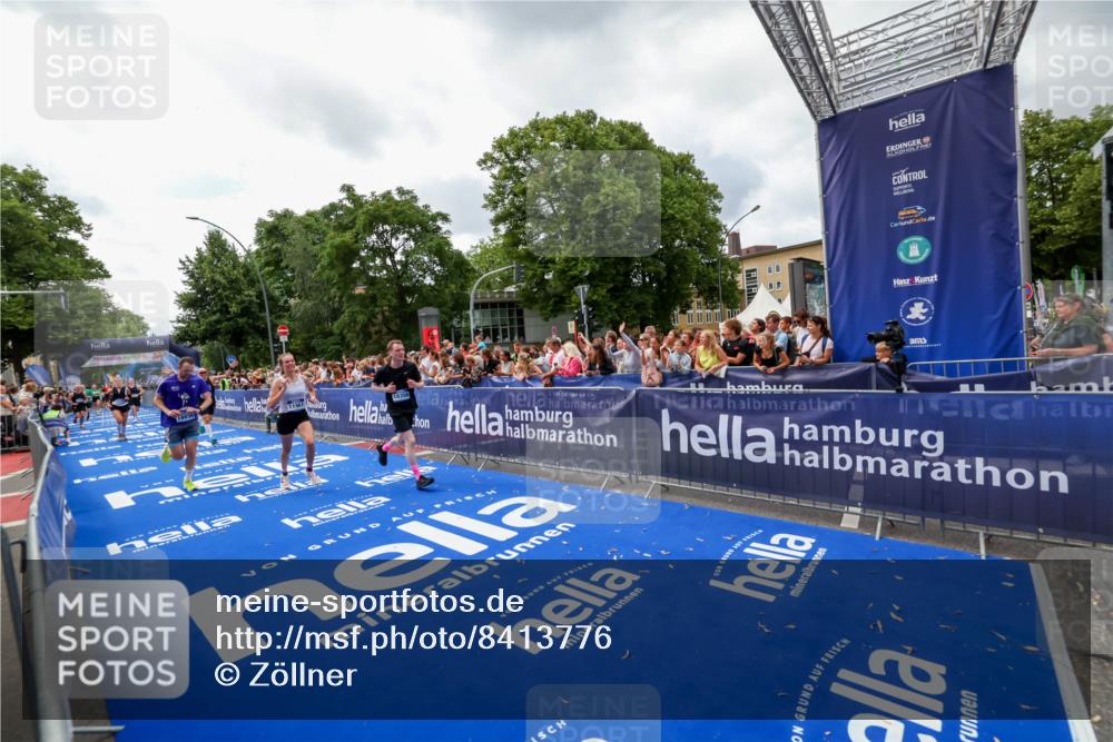 29.06.2025 - hella hamburg halbmarathon Zöllner http://msf.ph/oto/8413776 29.06.2025 10:47:57 Ziel 1604, 1613, 5022, 6836, 11961, 14730, 15333, 16766, 17451, 18356, 18836 meine-sportfotos.de