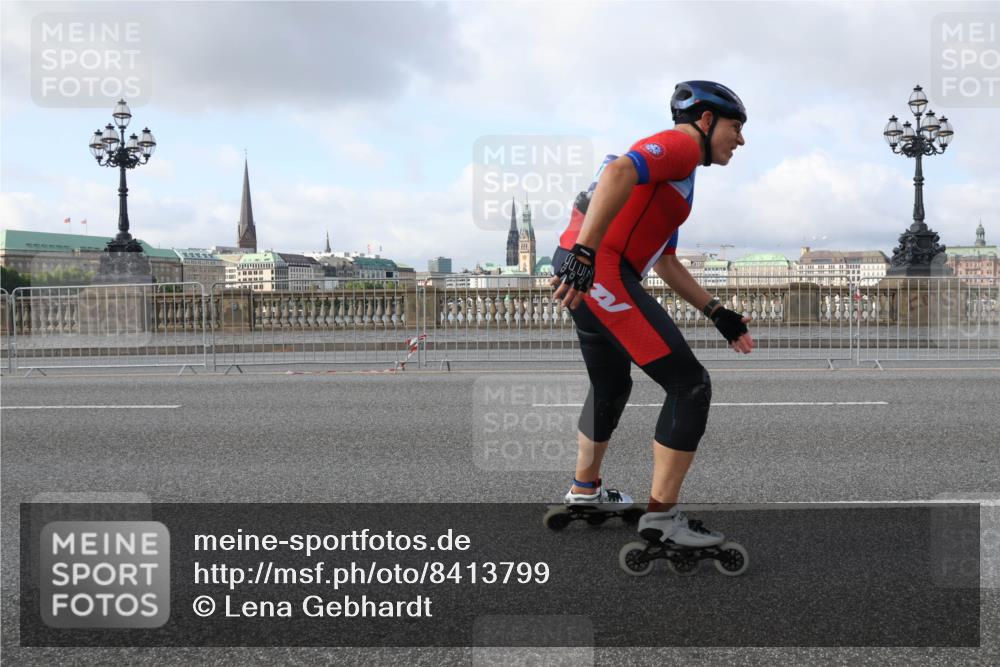 29.06.2025 - hella hamburg halbmarathon Lena Gebhardt http://msf.ph/oto/8413799 29.06.2025 08:55:46 Lombardsbrücke  meine-sportfotos.de