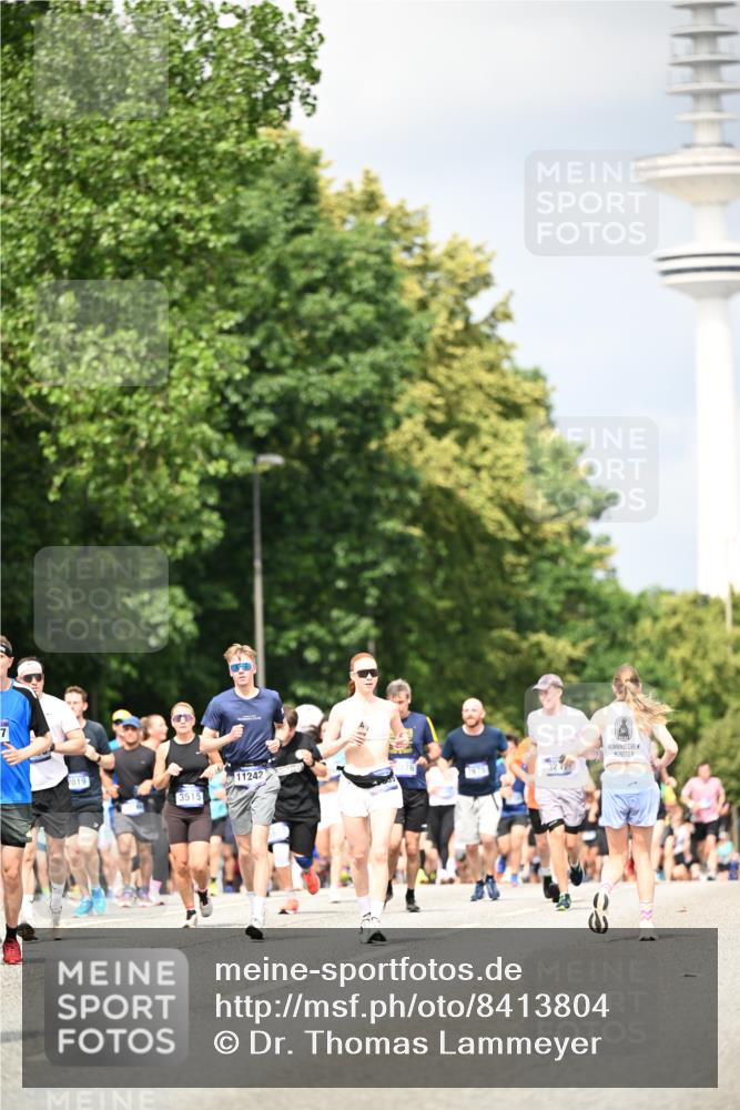 29.06.2025 - hella hamburg halbmarathon Dr. Thomas Lammeyer http://msf.ph/oto/8413804 29.06.2025 10:44:12 Kennedybrücke 1760, 2019, 2313, 2976, 3046, 3237, 3353, 3515, 3727, 3808, 3882, 3883, 3884, 4173, 4523, 4659, 4752, 5229, 5876, 5877, 6427, 6698, 6739, 7045, 7125, 7455, 7456, 7524, 7675, 7850, 7984, 8612, 8865, 8866, 9455, 9698, 9747, 9777, 10441, 10512, 10626, 10714, 10818, 10888, 10901, 11175, 11242 meine-sportfotos.de