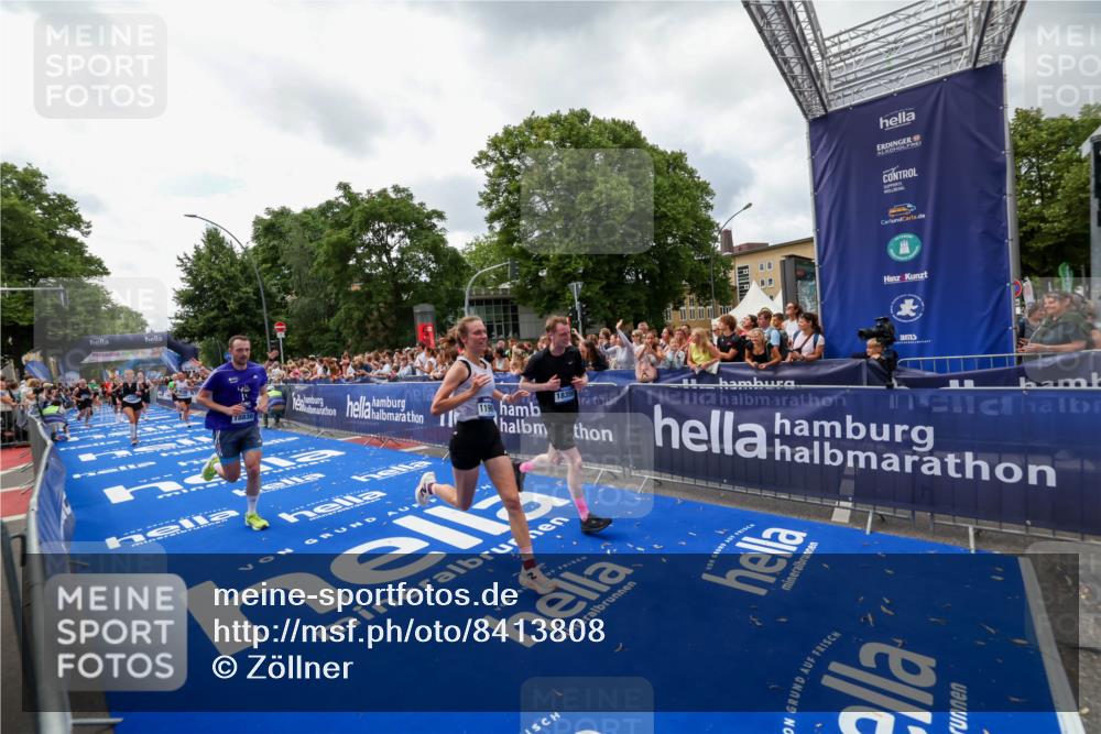29.06.2025 - hella hamburg halbmarathon Zöllner http://msf.ph/oto/8413808 29.06.2025 10:47:57 Ziel 1604, 1613, 5022, 6836, 11961, 14730, 15333, 16766, 17451, 18356, 18836 meine-sportfotos.de