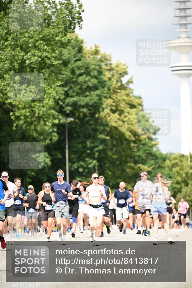 29.06.2025 - hella hamburg halbmarathon Dr. Thomas Lammeyer http://msf.ph/oto/8413817 29.06.2025 10:44:13 Kennedybrücke 1760, 2019, 2313, 2976, 3046, 3237, 3515, 3727, 3808, 3882, 3883, 3884, 4173, 4523, 4659, 4752, 5229, 5876, 5877, 6427, 6698, 6739, 7045, 7455, 7456, 7524, 7675, 7850, 7984, 8612, 8865, 8866, 9455, 9698, 9747, 9777, 10441, 10512, 10626, 10714, 10818, 10901, 11175, 11242 meine-sportfotos.de