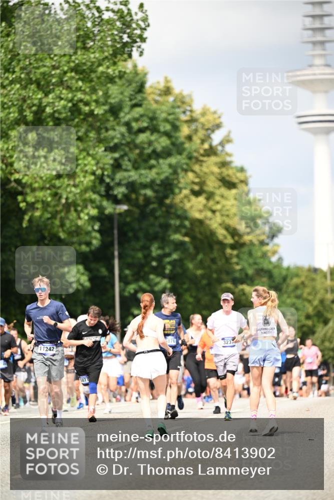 29.06.2025 - hella hamburg halbmarathon Dr. Thomas Lammeyer http://msf.ph/oto/8413902 29.06.2025 10:44:15 Kennedybrücke 1058, 1760, 2019, 2313, 2888, 2976, 3046, 3237, 3515, 3727, 3808, 3882, 3883, 3884, 4173, 4523, 4659, 4752, 5229, 5701, 5876, 5877, 6427, 6698, 6739, 6866, 6876, 7045, 7455, 7456, 7524, 7675, 7850, 7984, 8391, 8612, 8865, 8866, 9455, 9698, 9747, 9777, 10441, 10512, 10626, 10714, 10818, 11175, 11242 meine-sportfotos.de