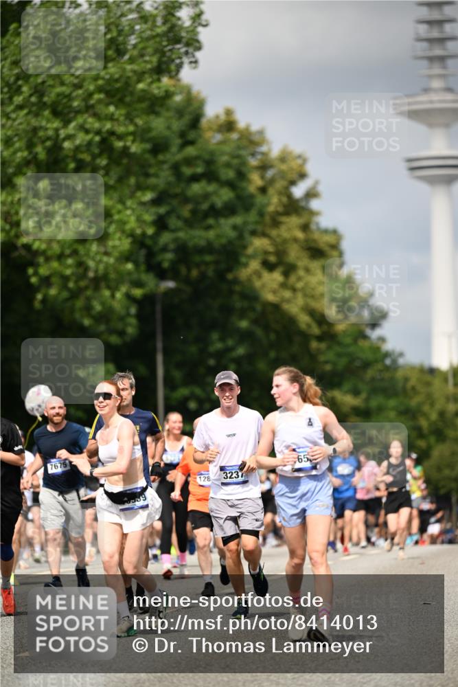 29.06.2025 - hella hamburg halbmarathon Dr. Thomas Lammeyer http://msf.ph/oto/8414013 29.06.2025 10:44:19 Kennedybrücke 1058, 1760, 2019, 2313, 2888, 2976, 3046, 3237, 3515, 3808, 3882, 3883, 3884, 4173, 4752, 5229, 5263, 5701, 5876, 5877, 5901, 6427, 6739, 6866, 6876, 7045, 7455, 7456, 7524, 7675, 7850, 7984, 8107, 8391, 8612, 8865, 8866, 9698, 9747, 9777, 10441, 10512, 10626, 10714, 10806, 10818, 11175, 11242 meine-sportfotos.de