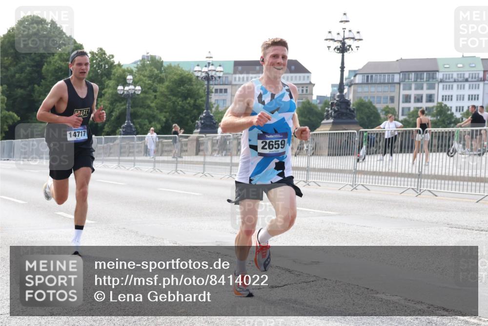 29.06.2025 - hella hamburg halbmarathon Lena Gebhardt http://msf.ph/oto/8414022 29.06.2025 09:39:55 Lombardsbrücke 14717, 2659, 51, 53, 2144, 2659, 3720, 6380, 6699, 11342, 11678, 13016, 14717, 14932, 14933, 15166, 16120, 16548, 17402, 18848, 19108 meine-sportfotos.de